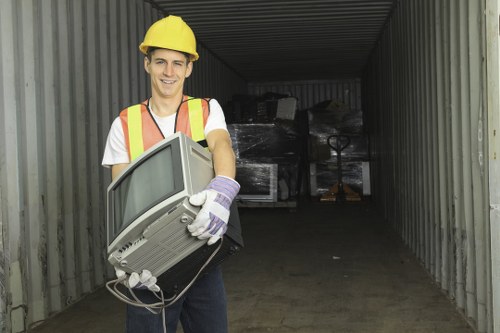 Protective equipment and safe manual handling during waste lift